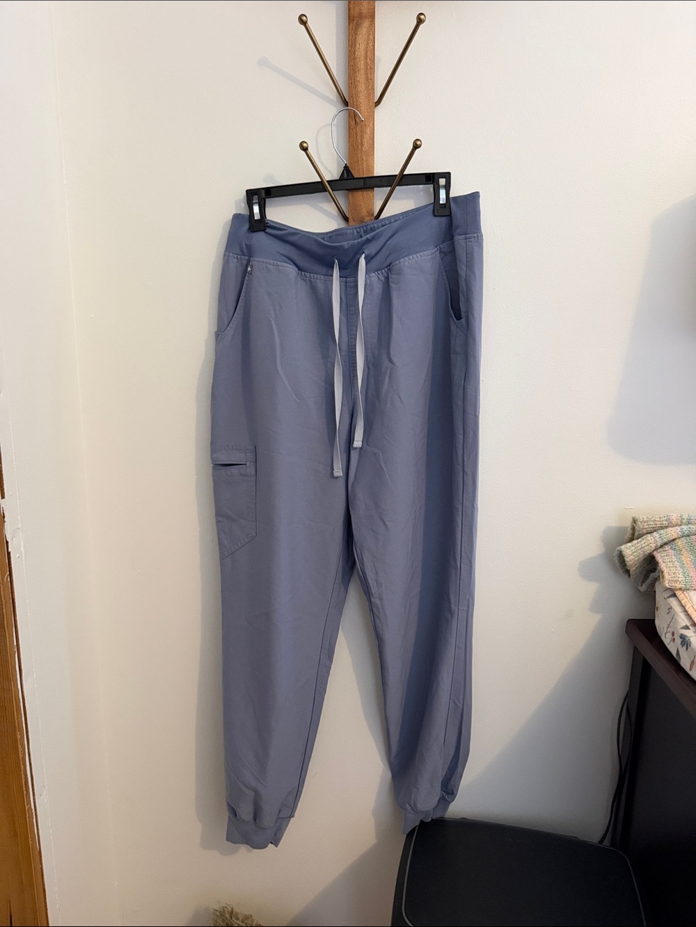 Size med women’s figs scrub pants